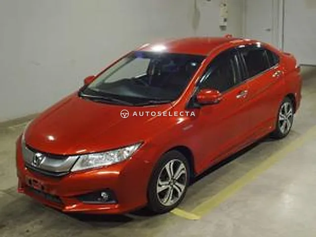 Honda Grace 2016, auction grade R