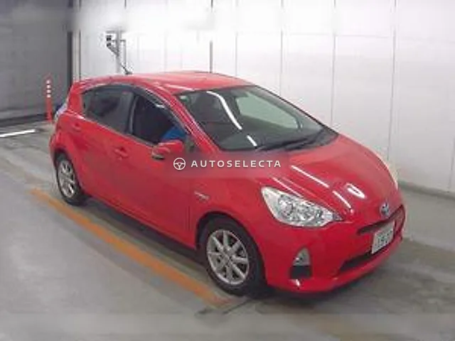 Toyota Aqua 2013, auction grade 3