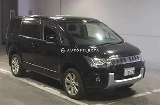 Mitsubishi Delica D:5 2017, auction grade 3.5