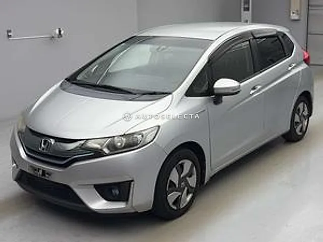 Honda Fit Hybrid 2015, auction grade 3