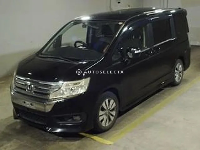 Honda Stepwgn Spada 2013, auction grade 2
