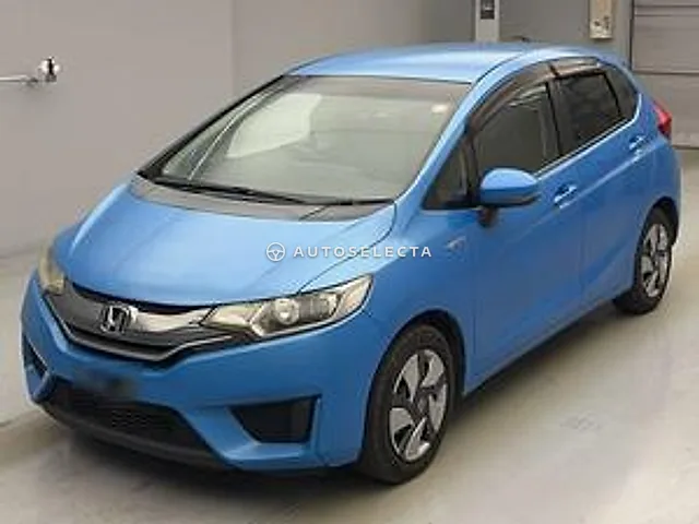 Honda Fit Hybrid 2013, auction grade 3.5