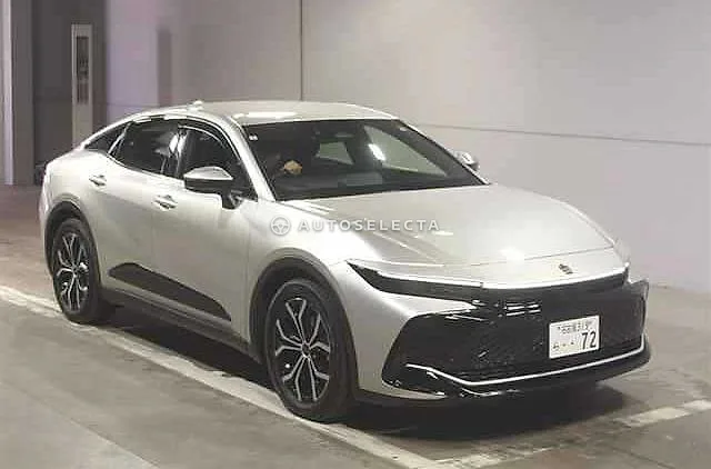 Toyota Crown Crossover 2024, auction grade 5