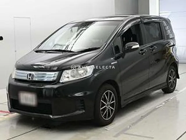 Honda Freed Spike Hybrid 2013, auction grade 4