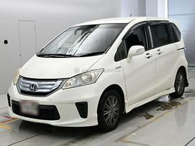 Honda Freed Hybrid 2012, auction grade R