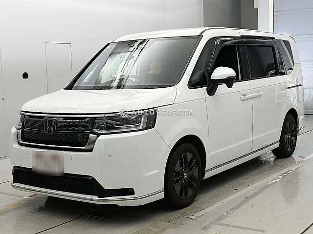 Honda Stepwgn 2023, auction grade 4.5
