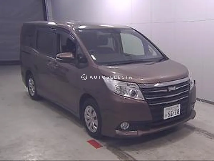 Toyota Noah 2014, photo 1 of 1