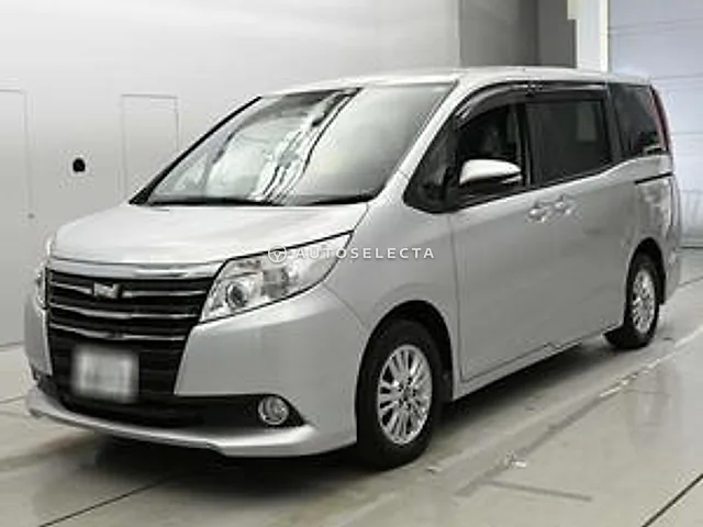Toyota Noah 2015, auction grade R