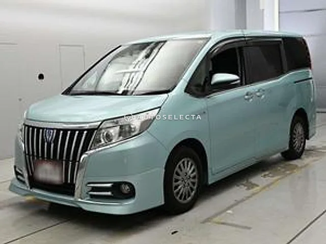 Toyota Esquire 2015, auction grade RA