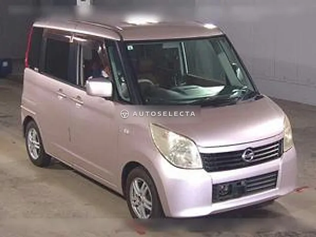 Nissan Roox 2010, auction grade 3.5