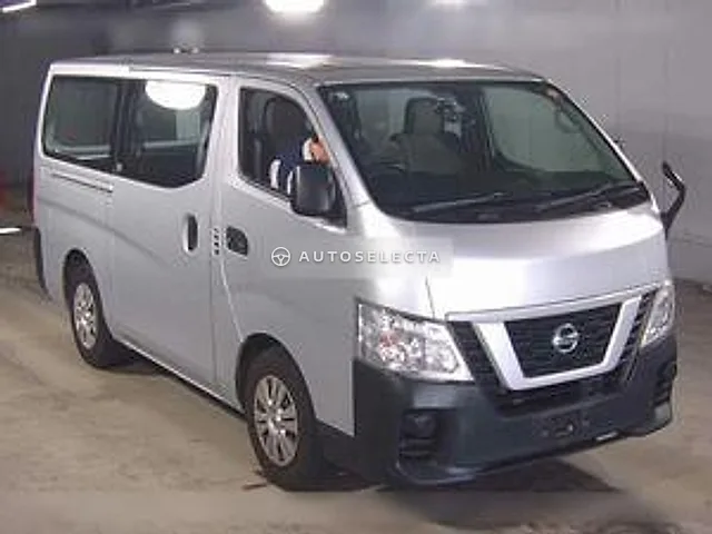 Nissan NV350 Caravan 2017, auction grade 3.5