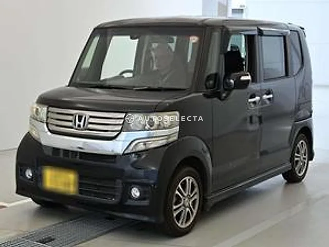 Honda N-BOX Custom 2014, auction grade 3.5