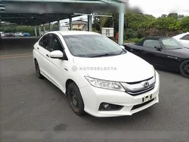 Honda Grace 2017