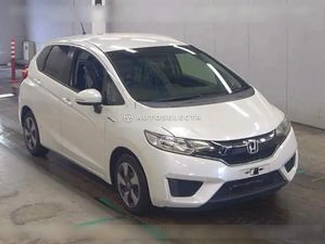 Honda Fit Hybrid 2017, auction grade 4