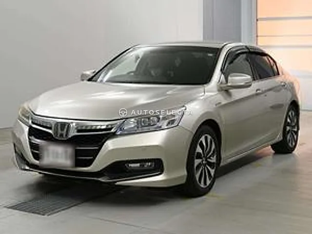 Honda Accord Hybrid 2013, auction grade 4