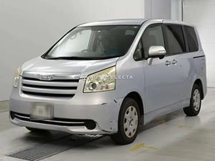 Toyota Noah 2010, photo 1 of 1