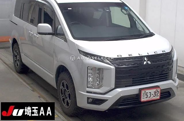 Mitsubishi Delica D:5 2022, auction grade 3.5