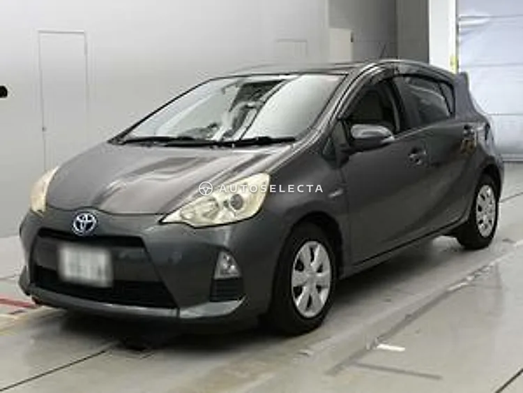 Toyota Aqua 2012, photo 1 of 1