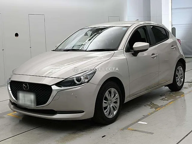 Mazda MAZDA2 2022, auction grade 5