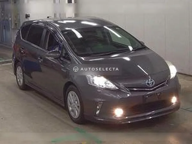 Toyota Prius Alpha 2011, auction grade 3.5