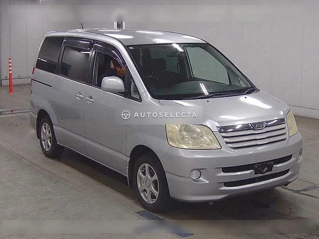 Toyota Noah 2003, auction grade 3