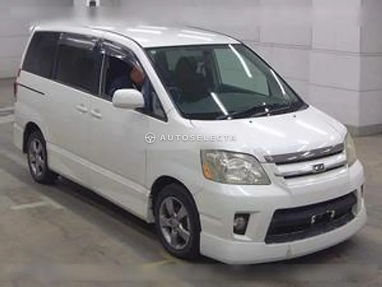 Toyota Noah 2005, photo 1 of 1