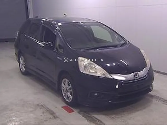 Honda Fit Shuttle 2013, auction grade R