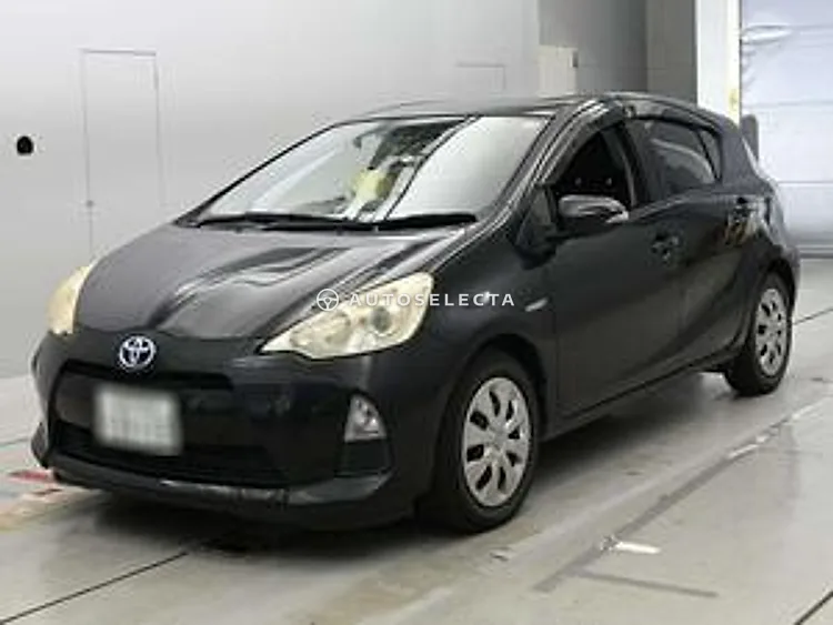 Toyota Aqua 2012, photo 1 of 1