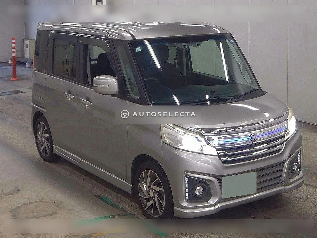 Suzuki Spacia Custom 2015, photo 1 of 1