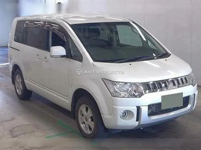 Mitsubishi Delica D:5 2014, auction grade 3.5