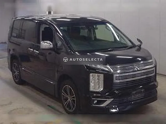 Mitsubishi Delica D:5 Urban Gear 2019, auction grade 3.5