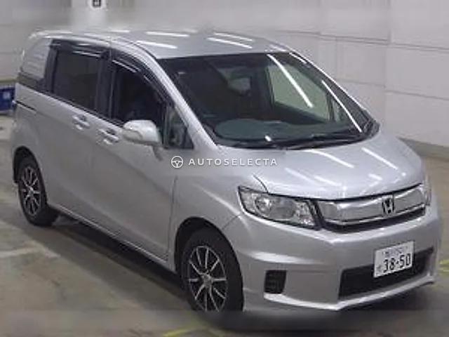 Honda Freed Spike 2016, auction grade 3