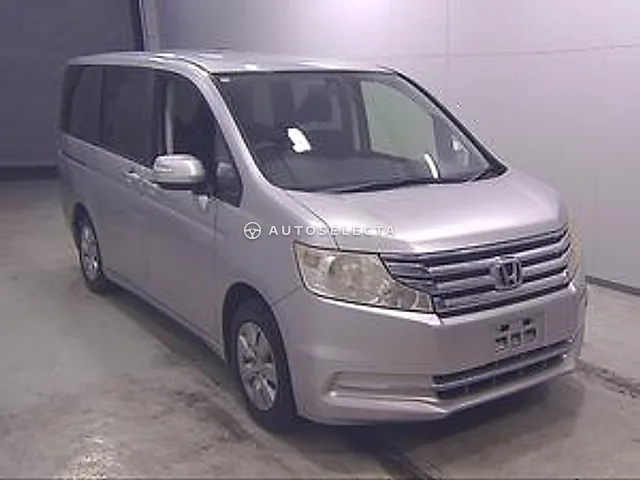 Honda Stepwgn 2014, auction grade 3.5
