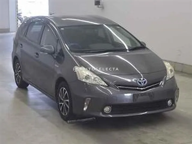 Toyota Prius Alpha 2014, auction grade 3.5