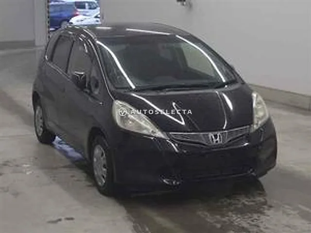 Honda Fit 2013, auction grade 4
