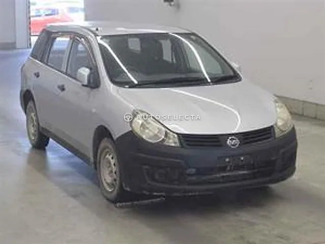 Nissan AD 2011, auction grade R