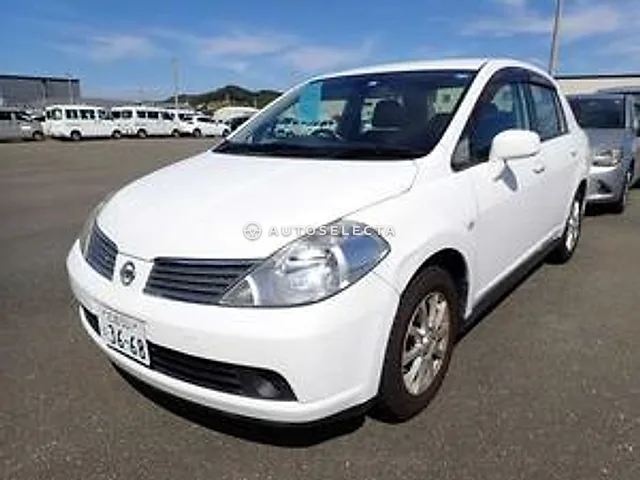Nissan Tiida Latio 2007, auction grade R