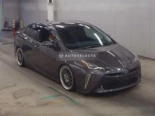 Toyota Prius 2019, auction grade 4