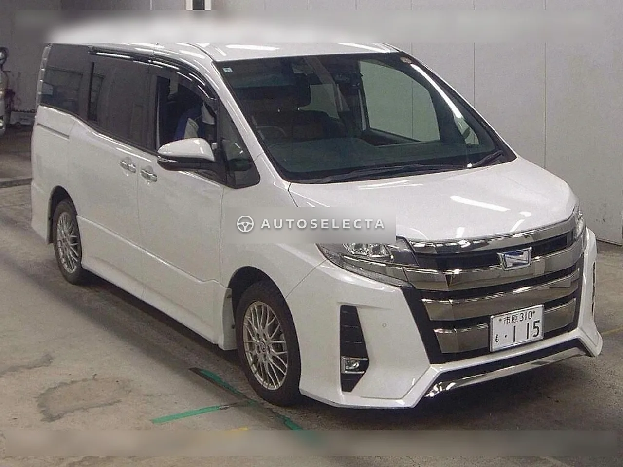 Toyota Noah 2020, photo 1 of 1