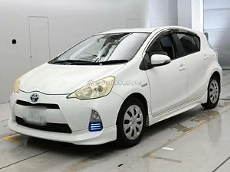 Toyota Aqua 2012, photo 1 of 1