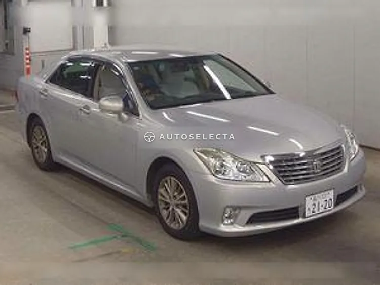 Toyota Crown 2012, photo 1 of 1