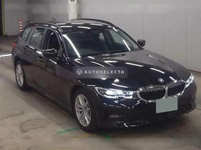 BMW 3 Series 2021, auction grade 5