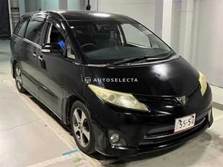 Toyota Estima 2011, photo 1 of 10