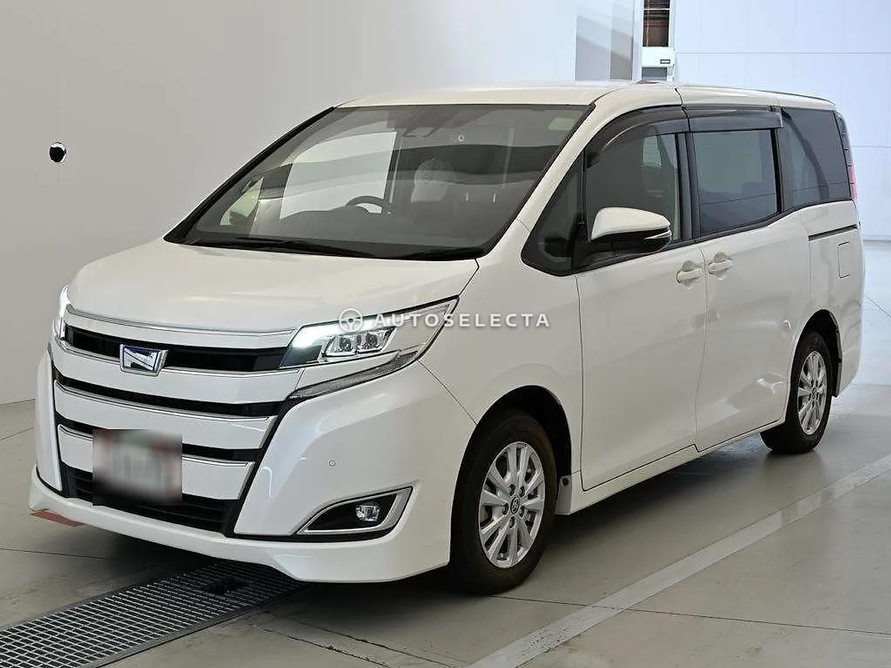 Toyota Noah 2021, photo 1 of 1