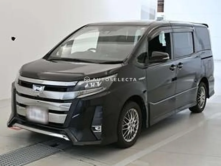 Toyota Noah 2017, photo 1 of 1