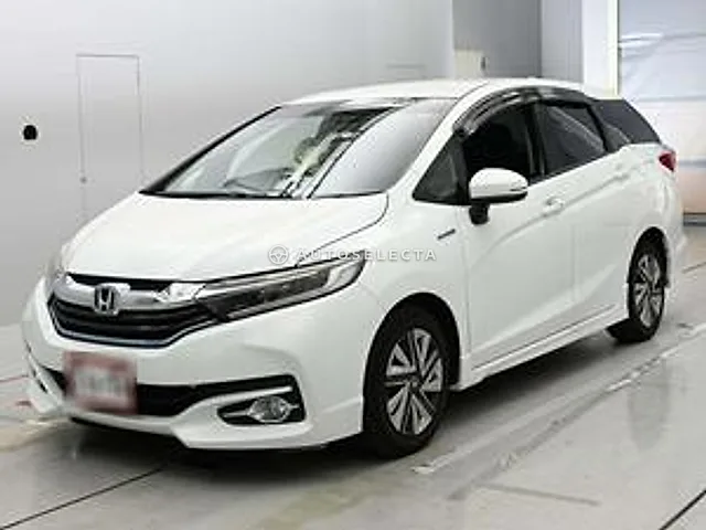 Honda Shuttle 2017, auction grade 3.5