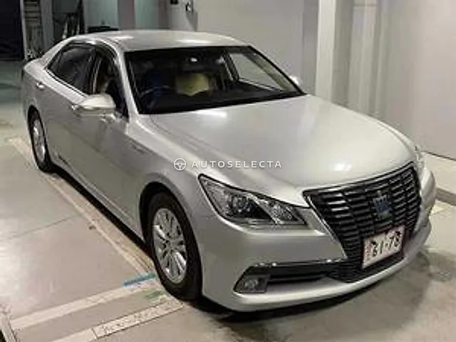 Toyota Crown 2013, auction grade 4