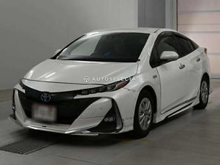 Toyota Prius PHV 2017, photo 1 of 1