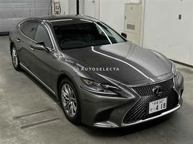 Lexus LS 2018, auction grade 4