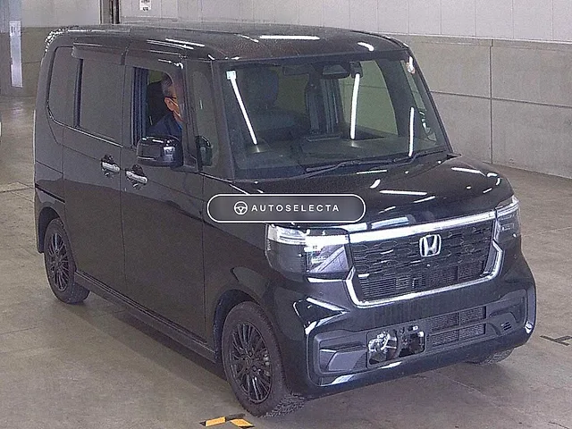 Honda N-BOX 2025, auction grade 5